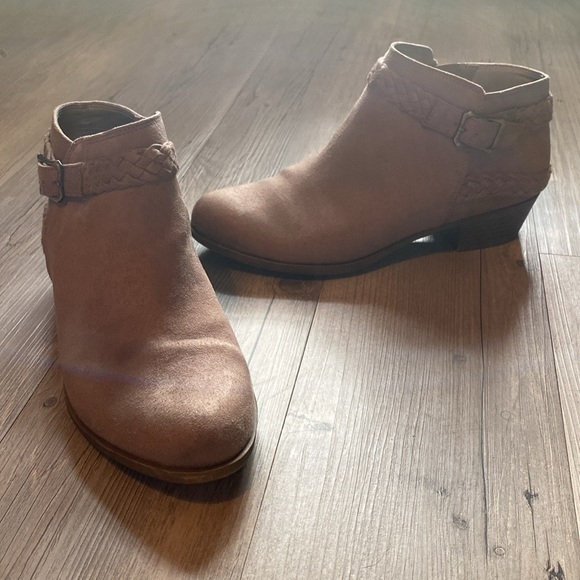 LIFE STRIDE VELOCITY with Memory Foam Boots - Picture 2 of 16